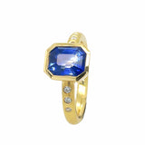 Bi-color Blue sapphire ring