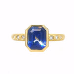 Bi-color Blue sapphire ring