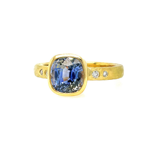 Parti-Sapphire ring